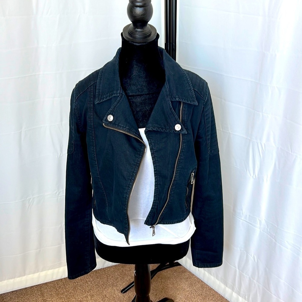 HUDSON Jeans Black Denim Moto Asymmetric Zip Crop Jacket (girls XL/women’s XS)